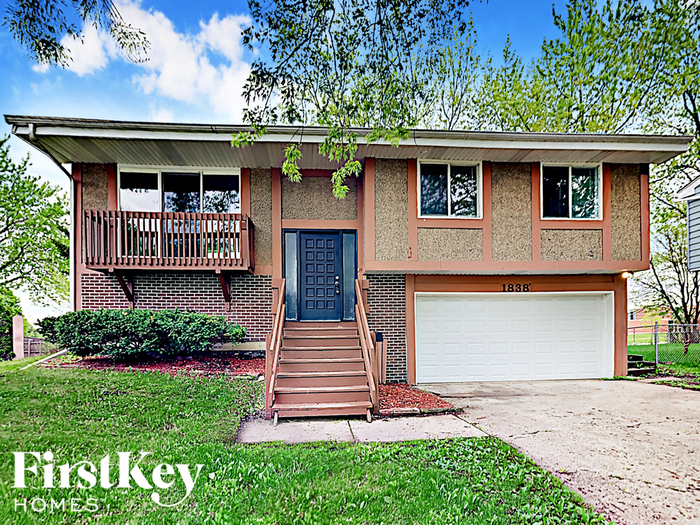 Primary Photo - 1838 Ashwood Ln