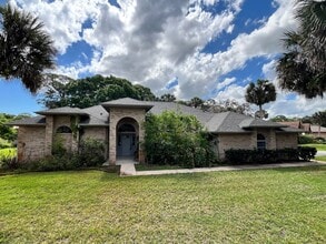 Building Photo - 7922 Timberlake Dr