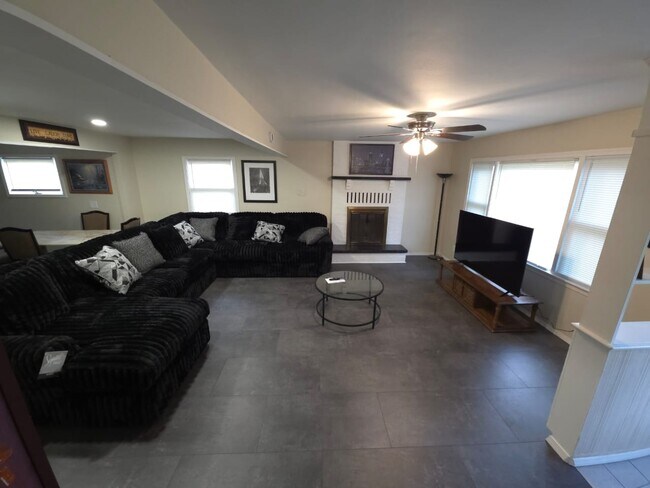 Foto del edificio - 1495 Beach Ave