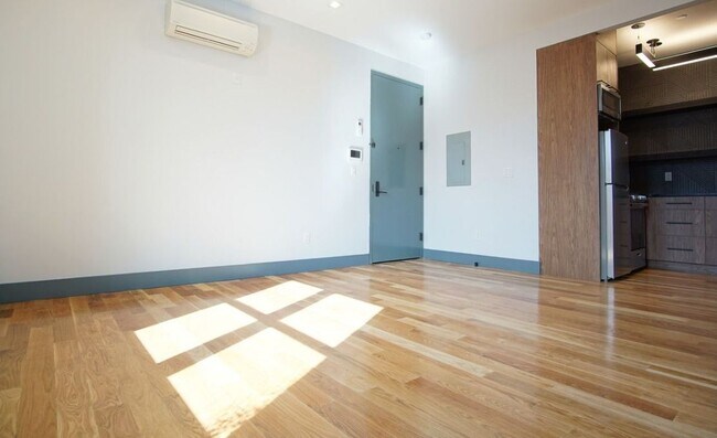 Building Photo - 376 Bedford Ave