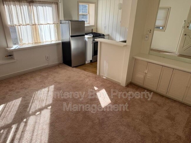 Building Photo - 332 Central Ave