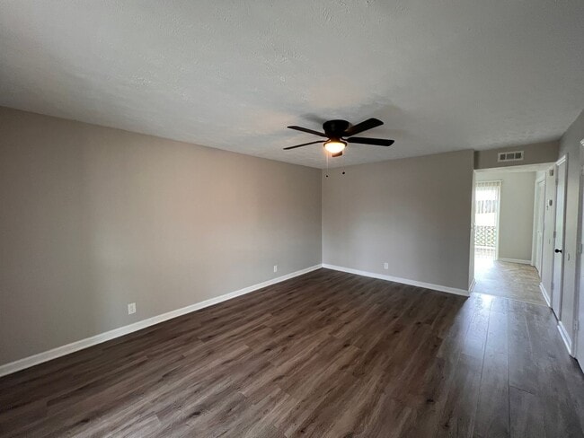 Building Photo - 502 Windellwood Cir