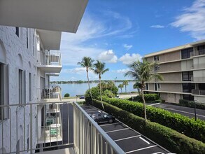 Building Photo - 3230 S Ocean Blvd