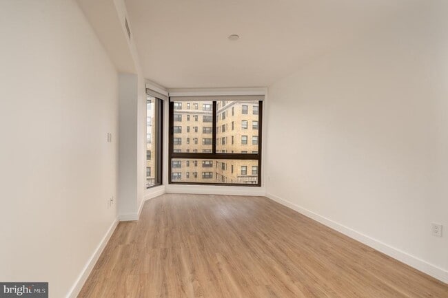 Foto del edificio - 1630 Columbia Rd NW