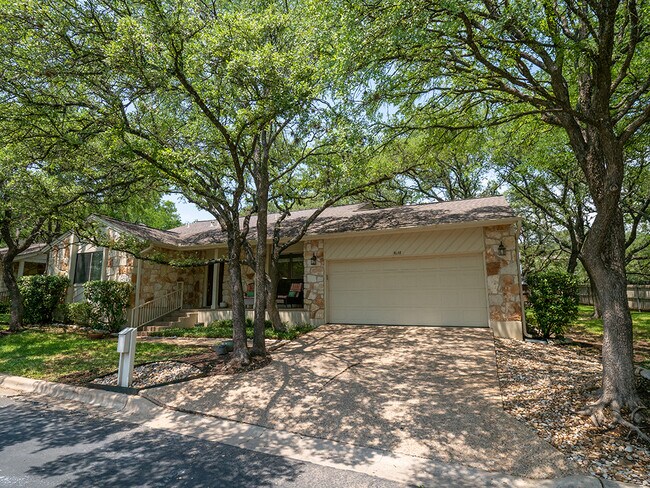Building Photo - 3610 Claburn Dr