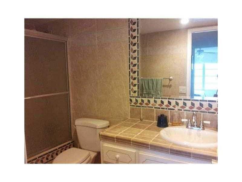 Foto del edificio - 2801 N Palm Aire Dr