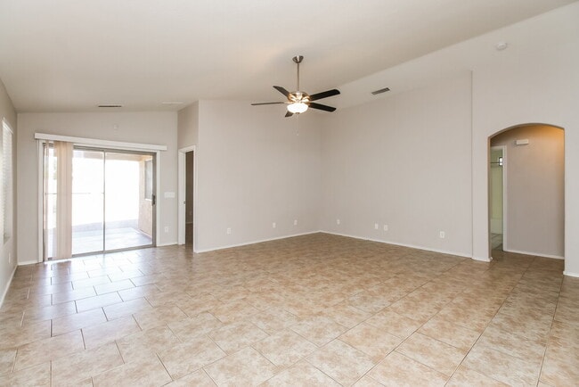 Foto del edificio - 8556 W Sonora St