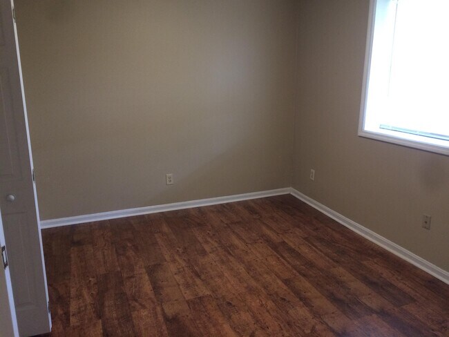 Foto del edificio - 1644 Foxhaven Dr