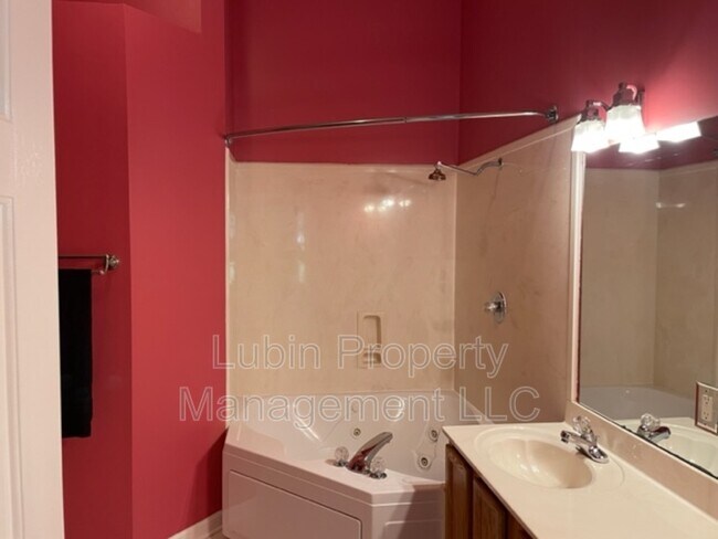 Foto del edificio - 3752 Richbrook Dr