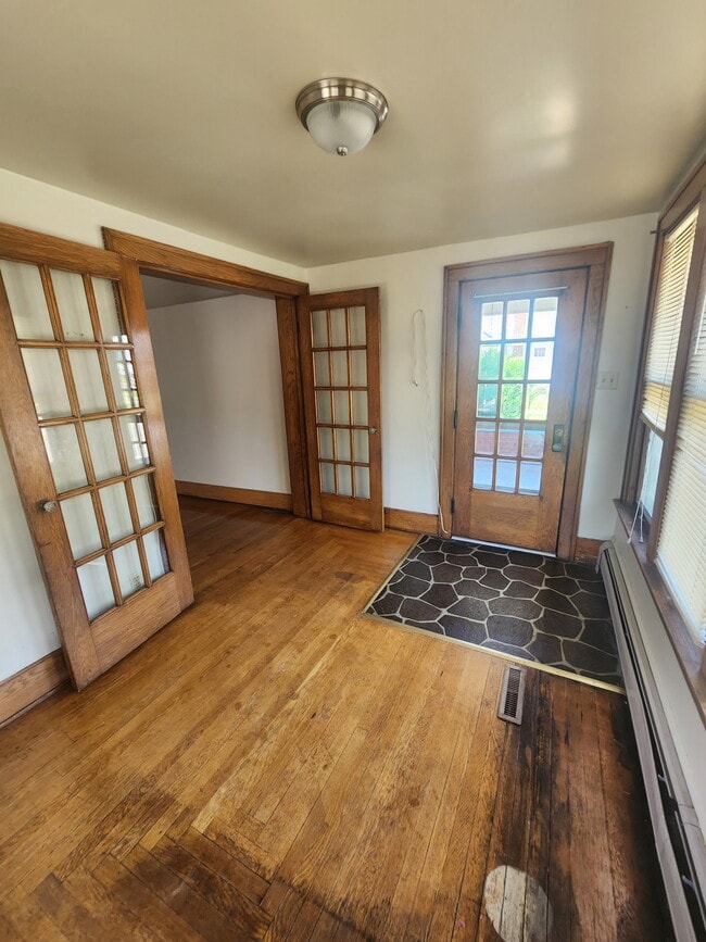 Building Photo - 205 S 15th St