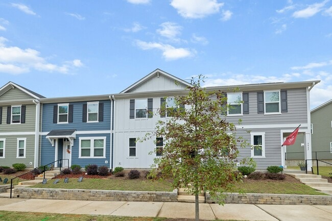 Building Photo - 3063 Spline Cir