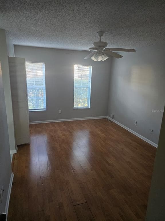 Foto del edificio - 14013 Briardale Ln