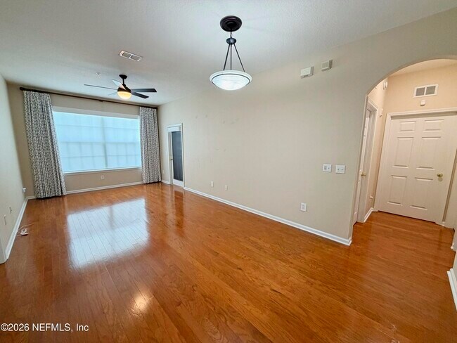 Foto del edificio - 7801 Point Meadows Dr