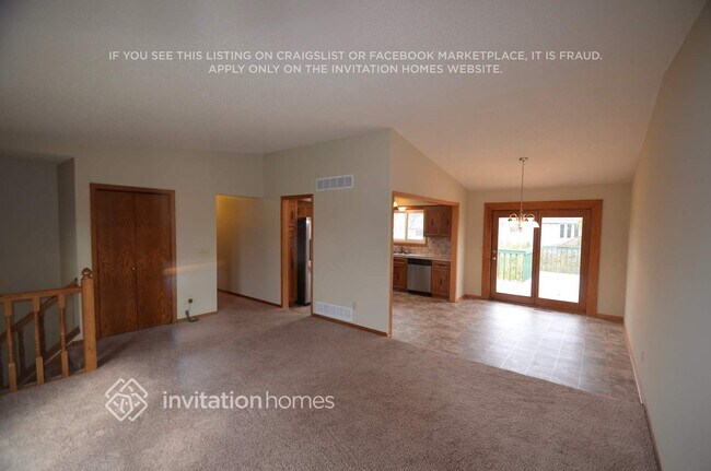 Foto del edificio - 2416 Crestmount Ln