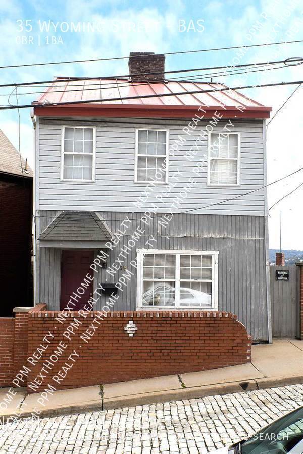 Building Photo - 35 Wyoming St