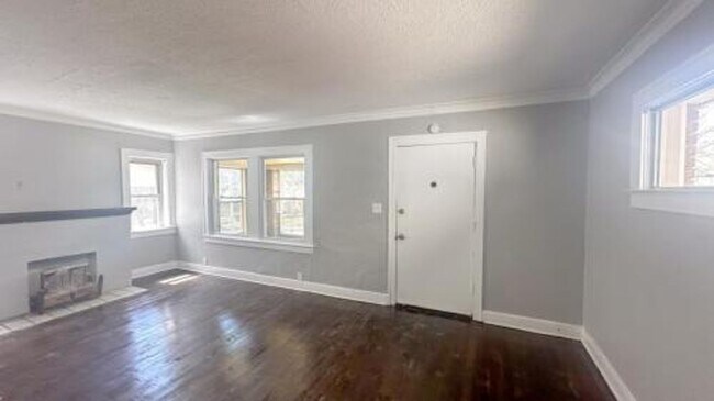 Foto del edificio - 5623 Park Ave