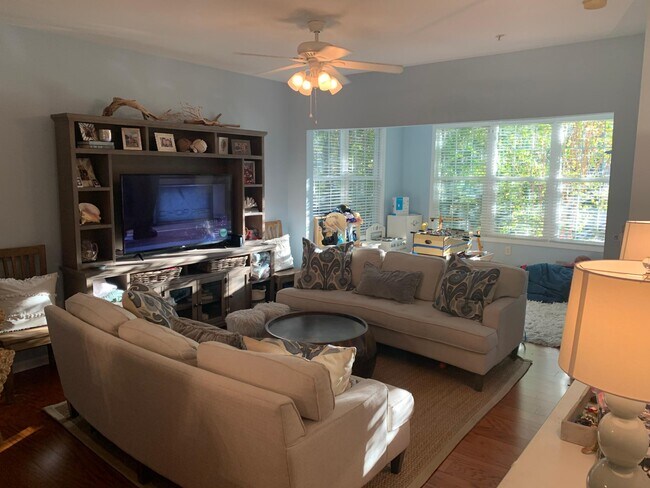 Building Photo - 60 Fenwick Hall Aly