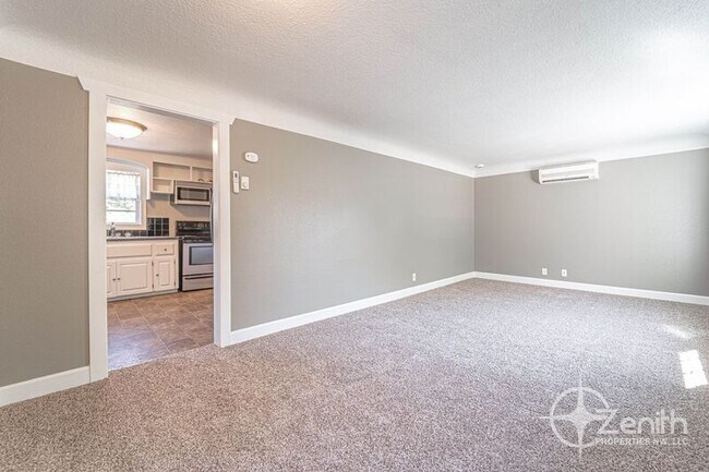 Photo - 1818 W 22nd St House