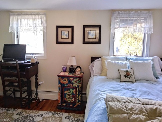 Building Photo - 2 br, 1 bath House - 97 Duck Cove Rd