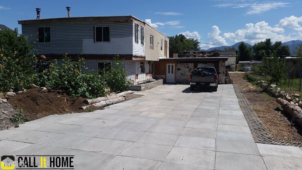 Primary Photo - 2565 S Fargo St