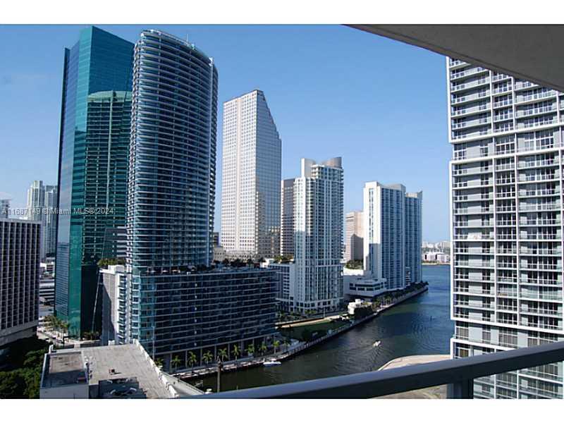 Foto principal - 500 Brickell Ave