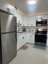 Building Photo - 500 NW 24th Ave