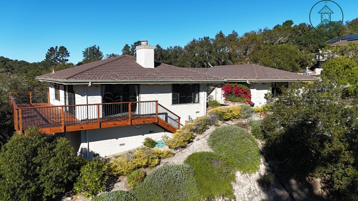 Primary Photo - Impeccable Laureles Grade Estate Property with Valley Views