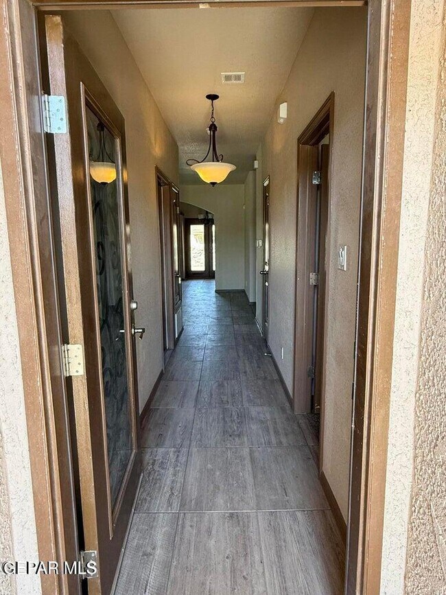 Building Photo - 4941 Ruben Soto