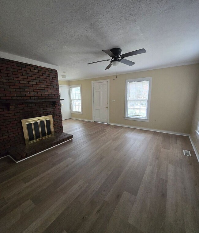 Foto del edificio - 823 Lockwood Ave