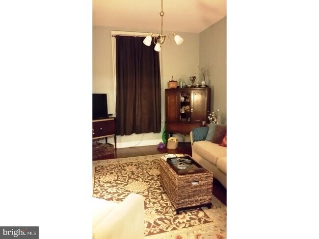 Foto del edificio - 210 Byers Rd