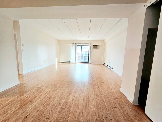 Foto del edificio - 125 Pleasant St