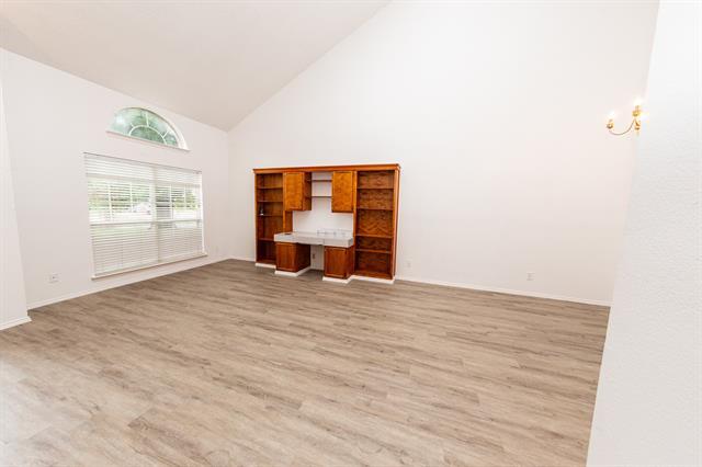 Building Photo - 2323 Bennington Dr