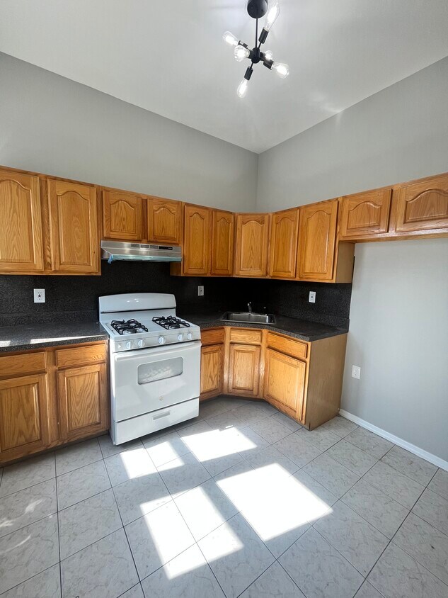 379 Avenue C Unit 10, Bayonne, NJ 07002 Apartments in Bayonne, NJ