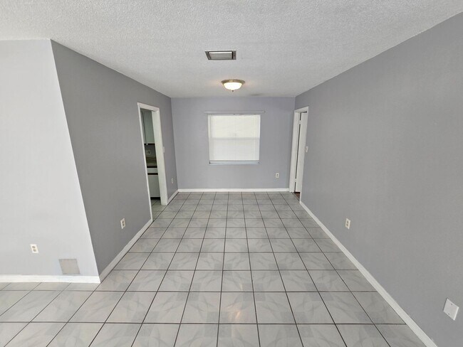 Foto del edificio - Orlando - 3 Bedroom, 1 Bathroom – $2,195.00