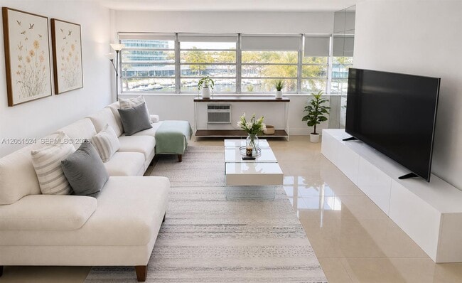 Foto del edificio - 220 Kings Point Dr