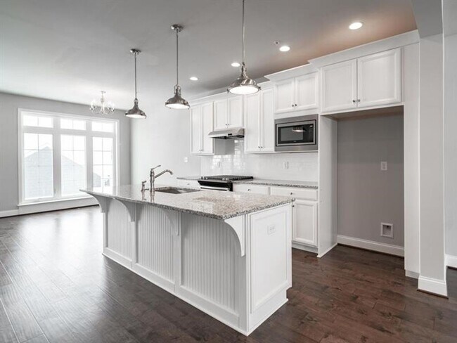 Foto del edificio - 3 bed 2.5 bath - Luxury Living Meets Subur...