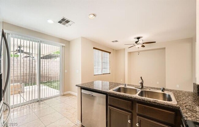 Foto del edificio - 9083 Mount Wilson St