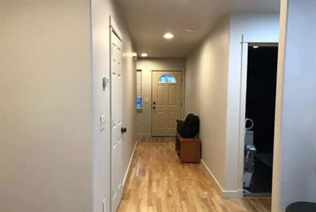 Foto del edificio - 3 bedroom 2 1/2 bath in Bozeman