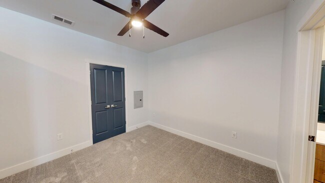 Dormitorio del club - Factory 52 Townhomes