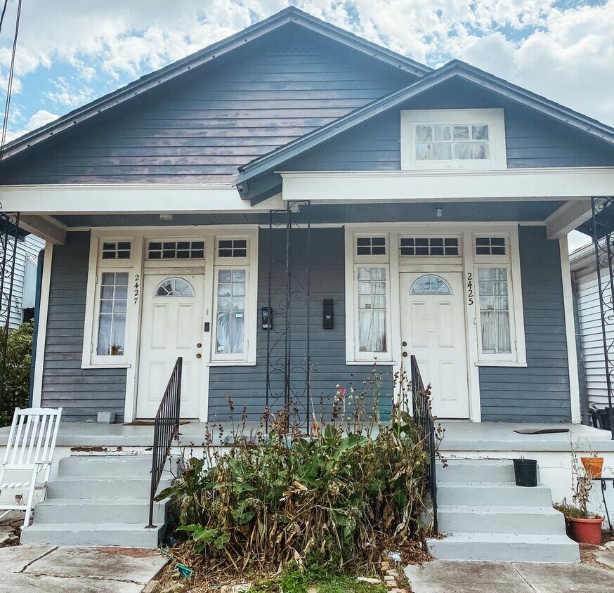 Foto principal - 2425 Upperline St