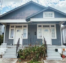 Building Photo - 2425 Upperline St