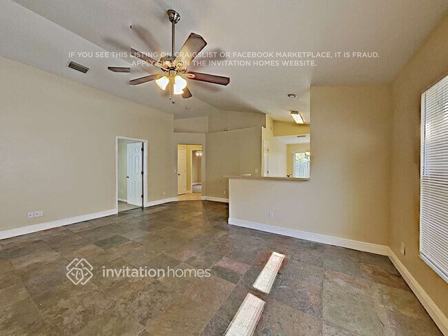 Foto del edificio - 10517 Lakeside Vista Dr