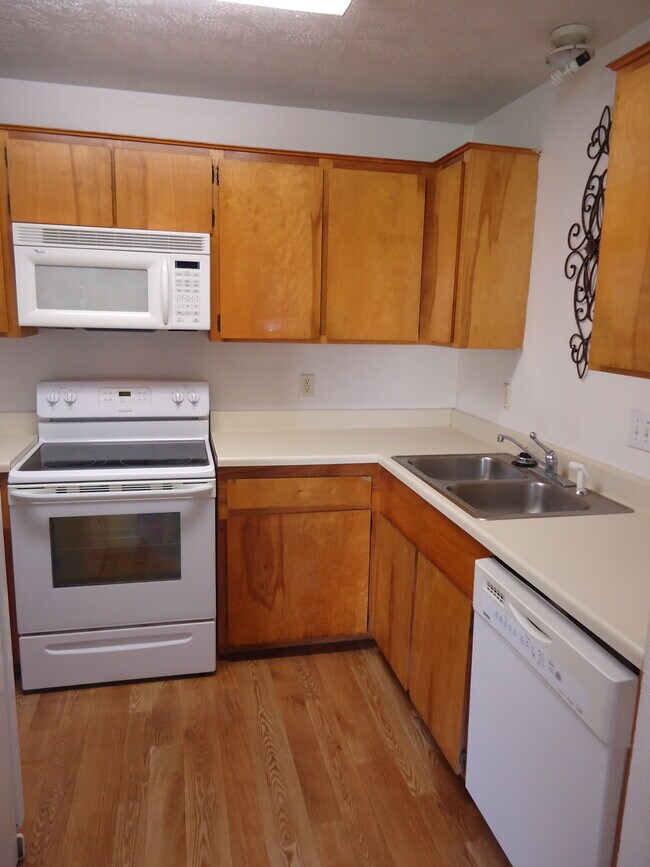 Foto del edificio - 2816 Forest Bend Dr