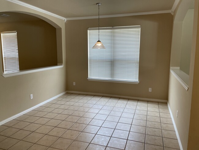 Dining - 1046 Elm Dr