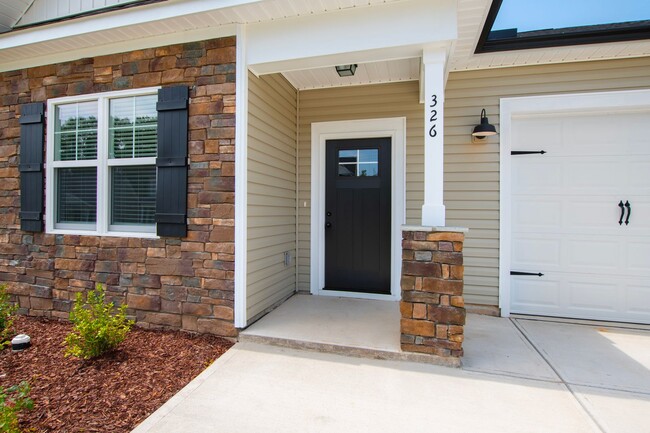 Building Photo - Charming 4-Bed Home with Office & 1st Floo...