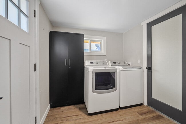 Building Photo - 1311 S Adams St