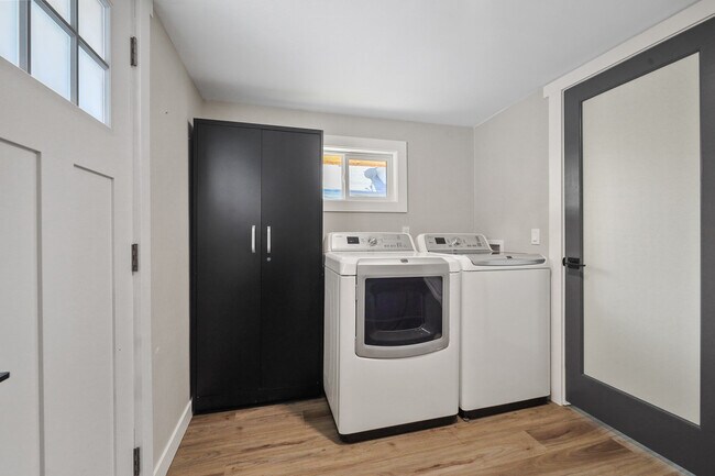 Foto del edificio - 1311 S Adams St