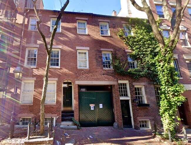 Building Photo - 23 Garden St
