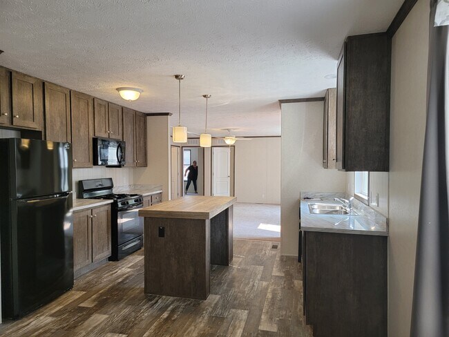 Foto del edificio - 145 Apollo Ave