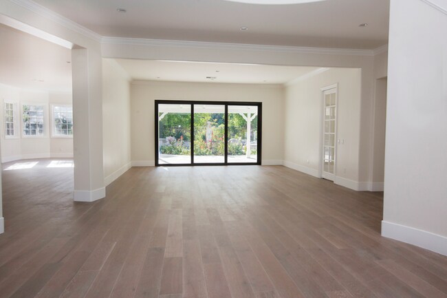 Foto del edificio - 5411 Newcastle Ln